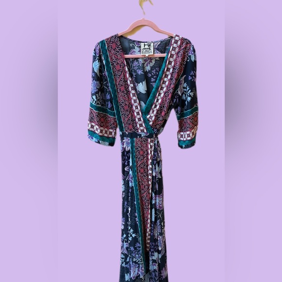 Beautiful wrap dress. - Picture 2 of 3